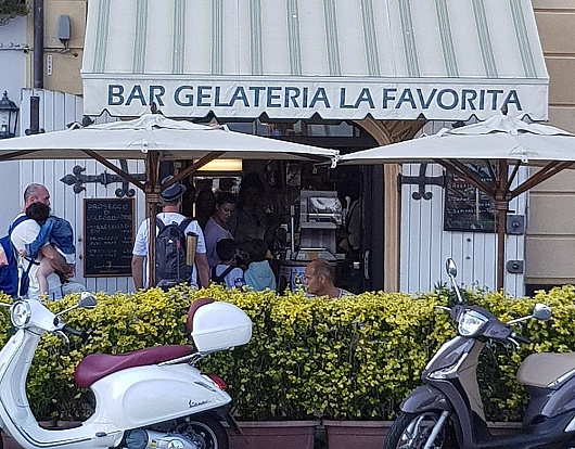 bar-gelateria-la-favorita2.jpg