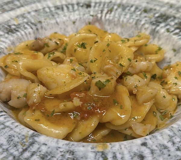 Orecchiette con rana pescatrice